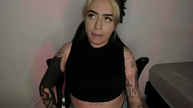 AnnikaMerliahh  online show from November 6, 4:07 am