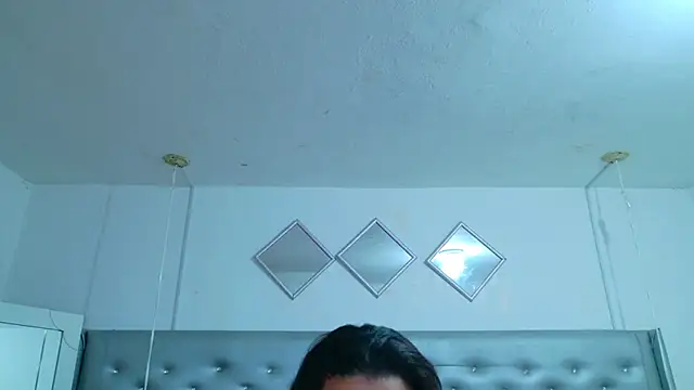 EileenBenzon online show from April 23, 2:08 pm