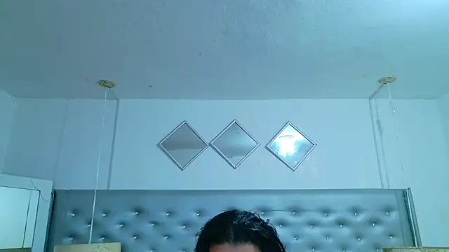 EileenBenzon online show from April 21, 2:13 pm