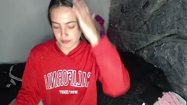 skinny sweet2411 online show from January 16, 5:03 am