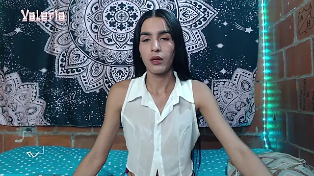 Snapshot of liissa_0 chatting on October 15, 2:25 am liissa 0 online show from October 15, 2:25 am