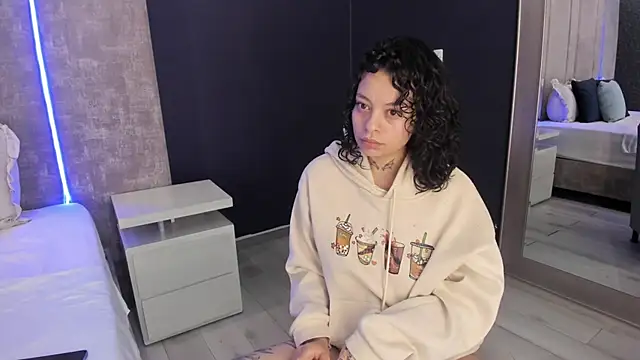 KatherineGomez online show from April 19, 2:11 am