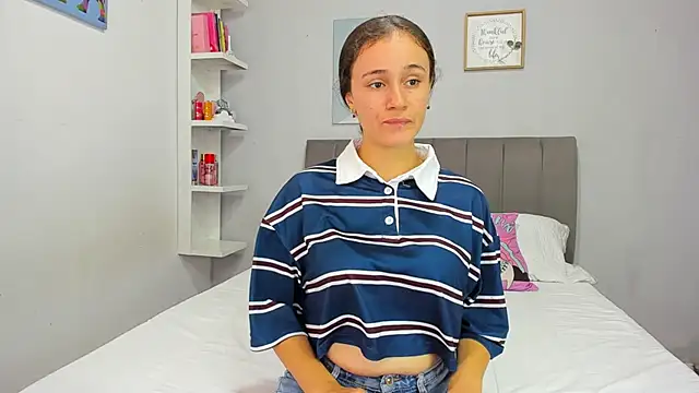 naughtyloverss online show from June 26, 4:52 pm