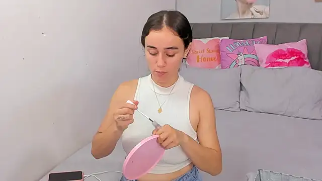 naughtyloverss online show from April 24, 4:54 pm