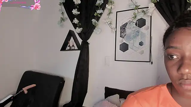 Khenta Michells online show from April 27, 11:18 am