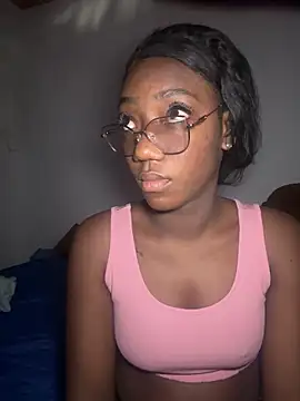 Khenta Michells online show from April 22, 1:30 pm