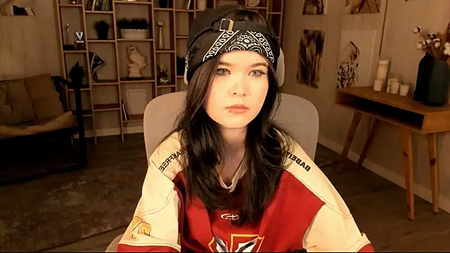 Snapshot of Elainebeness chatting on October 8, 7:29 pm Elainebeness online show from October 8, 7:29 pm