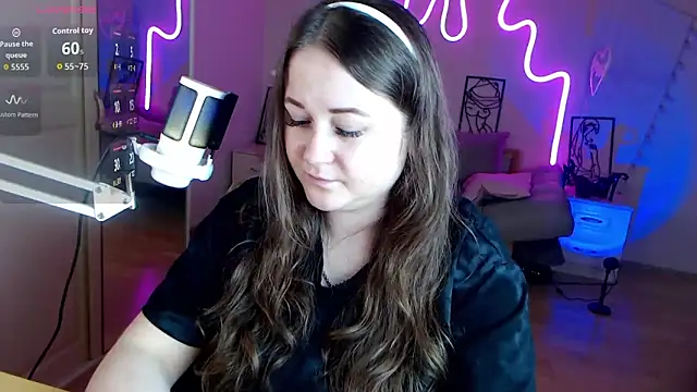 LizzyShine online show from September 11, 2:28 pm