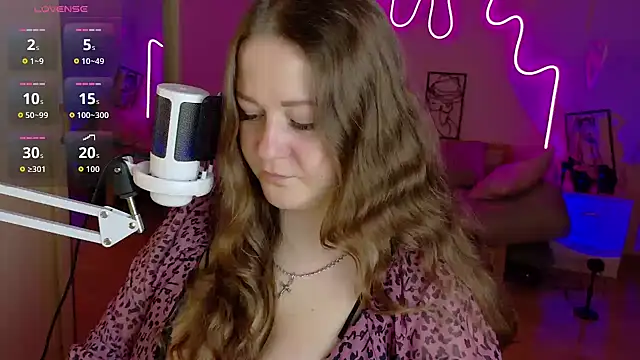 LizzyShine online show from October 28, 8:03 pm