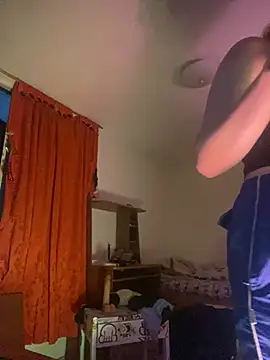Miss oliviaa online show from May 10, 11:18 pm