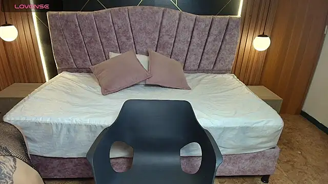 NatashaMason  online show from March 31, 8:09 pm