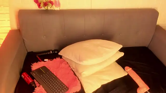 karina gomez 18 online show from January 17, 12:23 pm