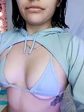 Snapshot of Nanda_Vixen chatting on September 23, 10:52 pm Nanda Vixen online show from September 23, 10:52 pm