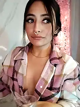 Snapshot of Nanda_Vixen chatting on September 22, 10:30 pm Nanda Vixen online show from September 22, 10:30 pm
