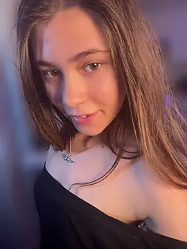 alijones 18 online show from April 26, 3:48 am