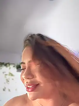 Aryrosee online show from December 3, 11:40 pm