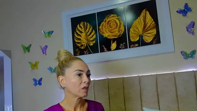 Snapshot of emagarcia chatting on September 22, 1:31 pm emagarcia online show from September 22, 1:31 pm