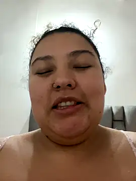 Snapshot of cutiepeach chatting on October 19, 4:47 am cutiepeach online show from October 19, 4:47 am
