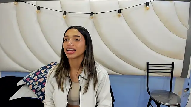 BritneyCollins online show from April 26, 12:41 am