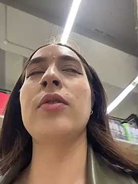 Holly Play online show from April 15, 12:06 pm