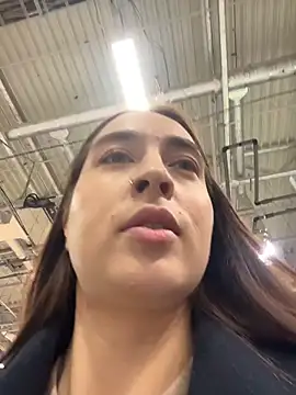 Holly Play online show from November 24, 1:35 pm