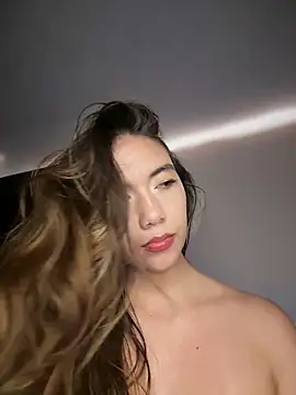 Iris lee online show from April 28, 2:27 am