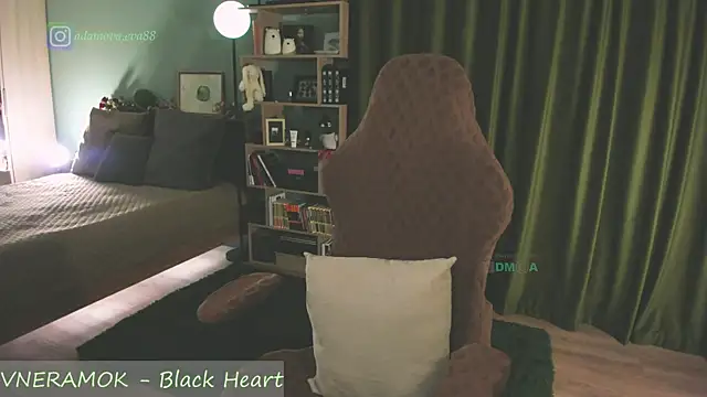  Eva Adama online show from April 24, 8:22 pm