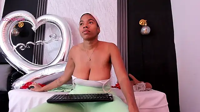 YummyDuooo online show from April 21, 11:06 am