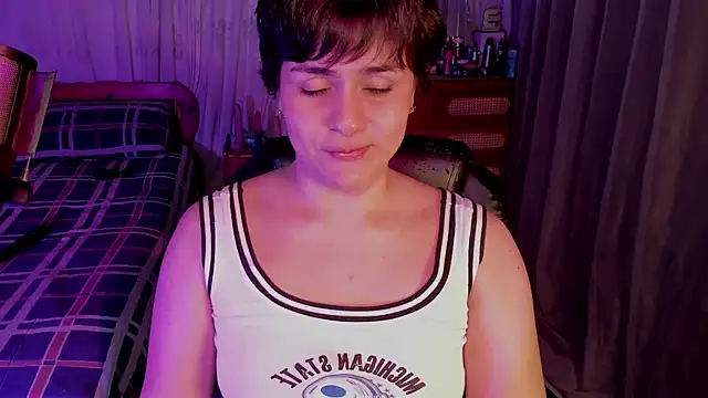 isabelacooperr online show from August 3, 5:11 am