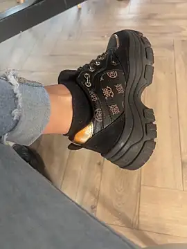 FeetVibe online show from October 6, 7:14 am