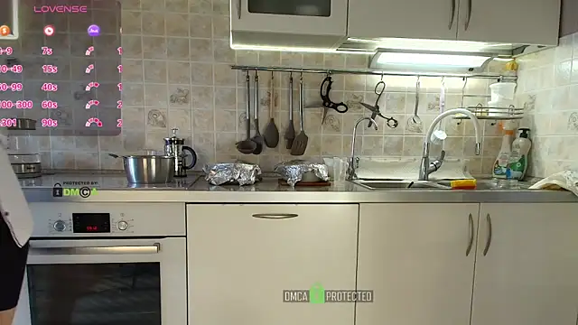 MilfeaN online show from September 29, 6:18 am