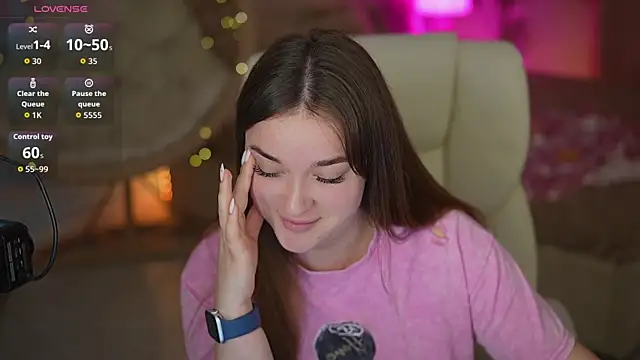 DonnaLustt online show from April 25, 7:00 pm