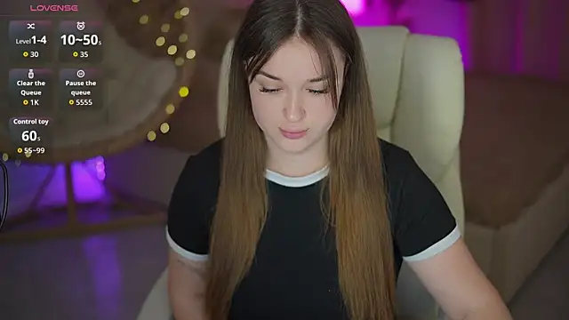 DonnaLustt online show from April 28, 5:44 am