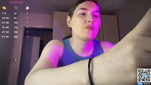 Maria Bowie online show from April 28, 5:33 am