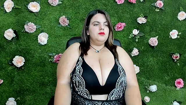 Snapshot of Huge_Titties_ chatting on September 14, 7:12 pm Huge Titties online show from September 14, 7:12 pm