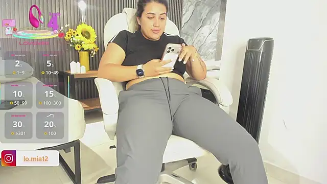 julietha taylor online show from April 25, 12:57 am