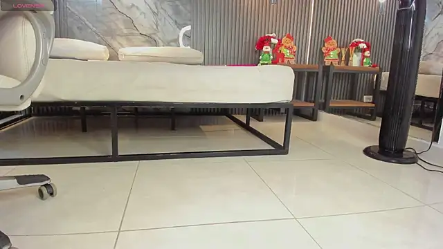 julietha taylor online show from December 16, 3:23 am