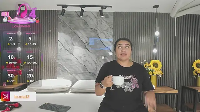 julietha taylor online show from April 24, 12:24 am