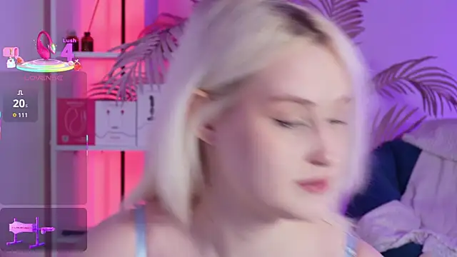 tiffannyjons online show from February 20, 6:09 pm