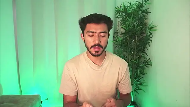 dam0n fr0st online show from April 24, 8:44 pm