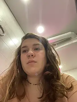 SuzieMurray online show from November 16, 8:16 am