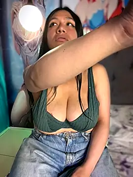 Snapshot of Im_Little chatting on October 11, 3:22 am Im Little online show from October 11, 3:22 am