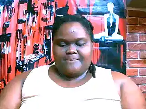 Snapshot of EbonyHotBuns chatting on September 9, 1:33 pm EbonyHotBuns online show from September 9, 1:33 pm