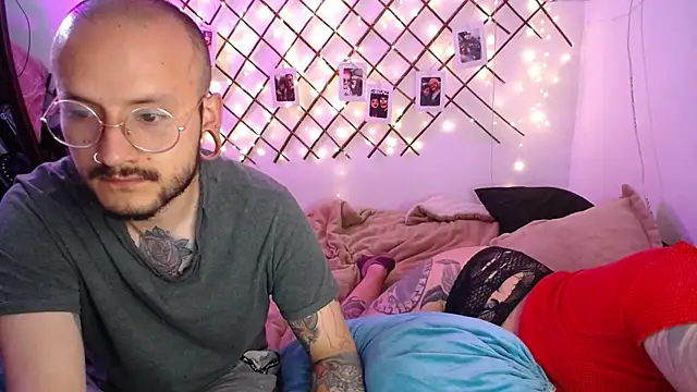 tatouagendecouple online show from December 5, 2:44 am