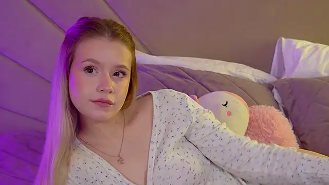 MilanaBalmain online show from April 27, 4:31 am