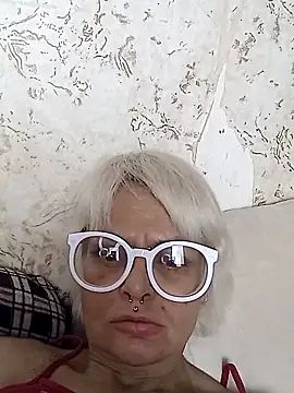 Gardener of Illusions online show from October 31, 10:08 am