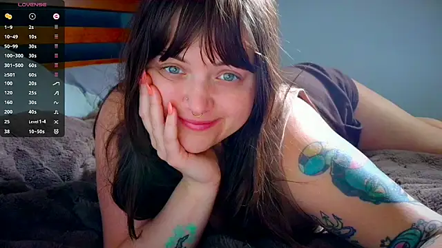 princess emily4723 online show from April 4, 6:07 pm