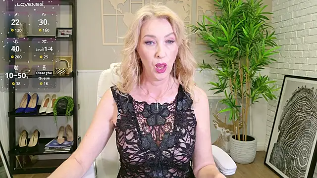 LadyLeea online show from June 11, 4:53 am