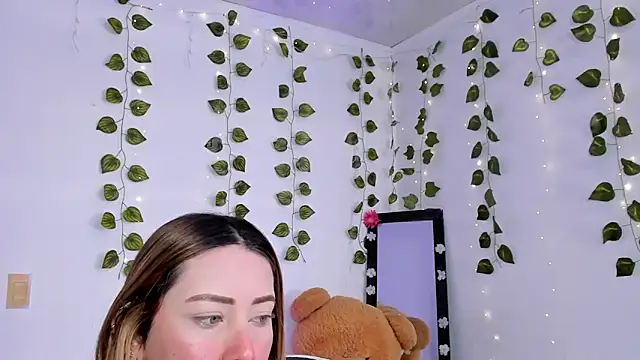 JanneKim online show from April 22, 1:19 pm