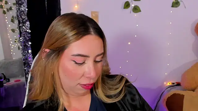 JanneKim online show from April 14, 5:46 pm